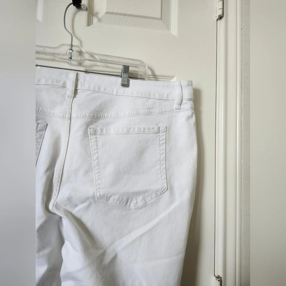 Lane Bryant Mid Rise White Ankle Cropped Jeans 20 Petite
